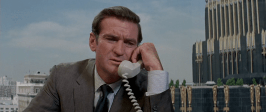 Rod Taylor as Lee Allen
