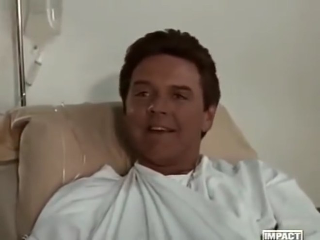 Eric Mathews (Robert Ginty)