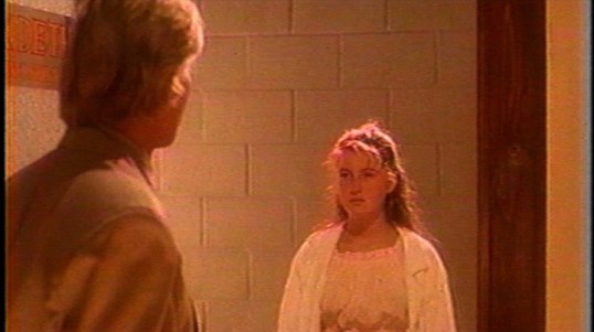 vlcsnap-2016-04-11-18h23m43s394